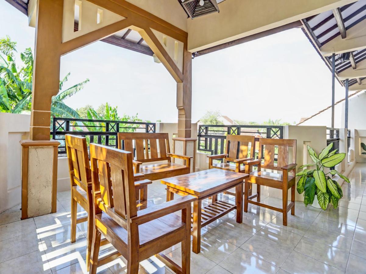 Oyo 91261 Cita Suraya Homestay Banyuwangi  Eksteriør billede