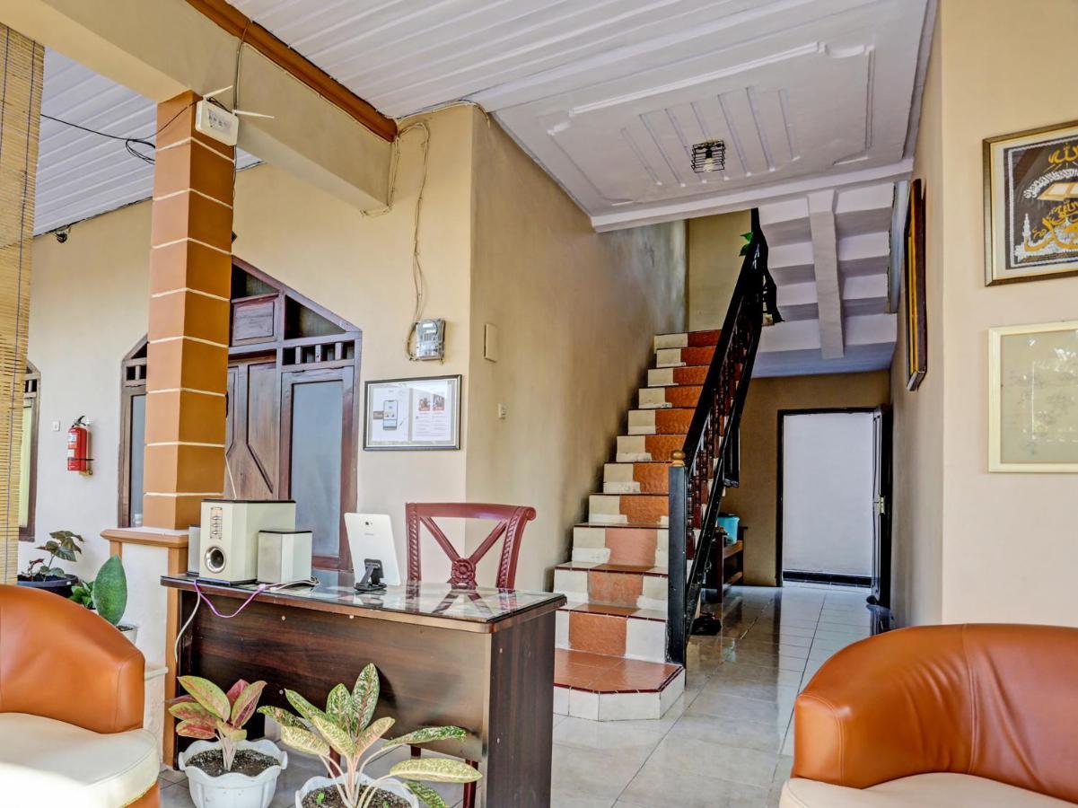 Oyo 91261 Cita Suraya Homestay Banyuwangi  Eksteriør billede