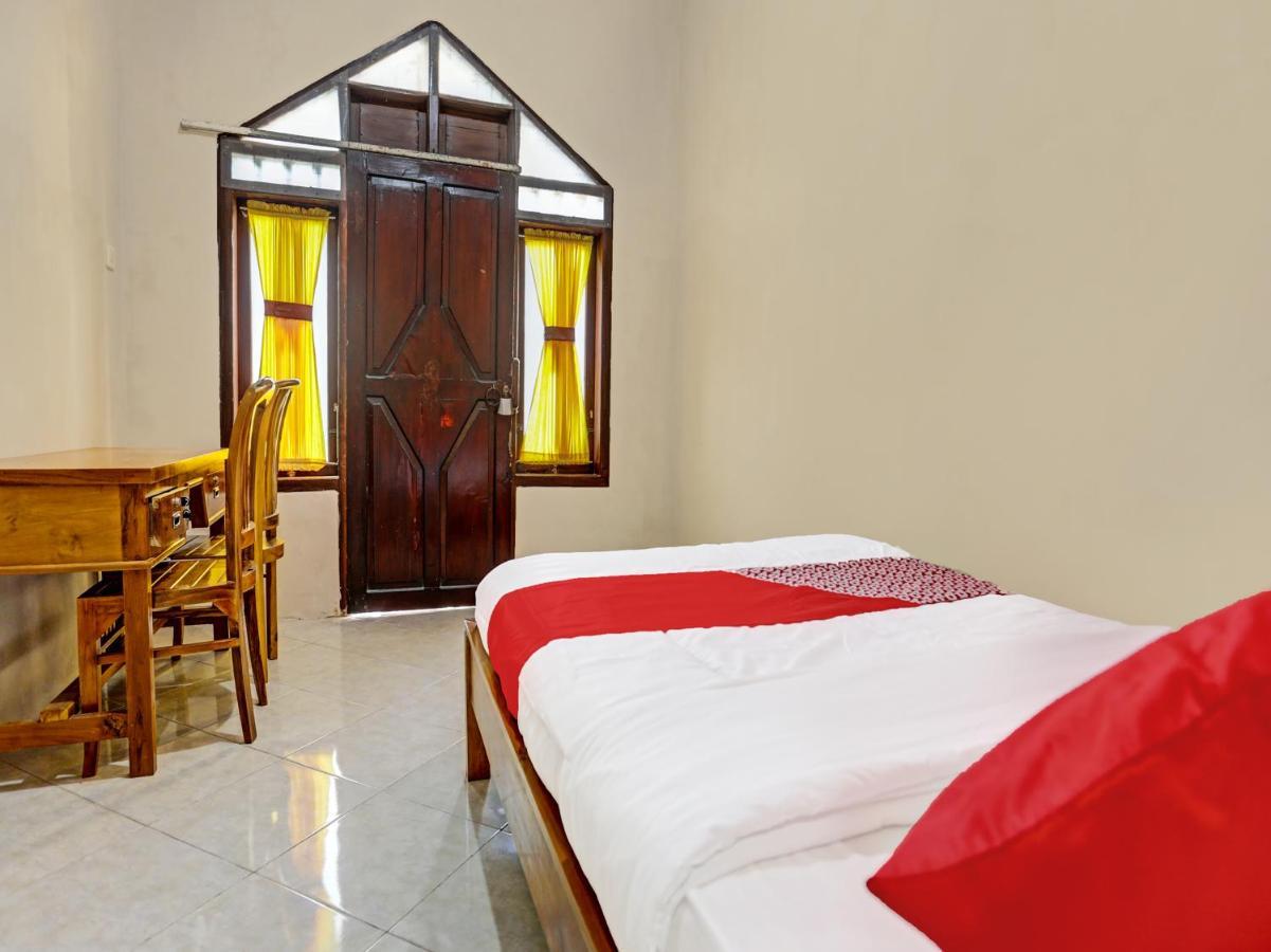 Oyo 91261 Cita Suraya Homestay Banyuwangi  Eksteriør billede