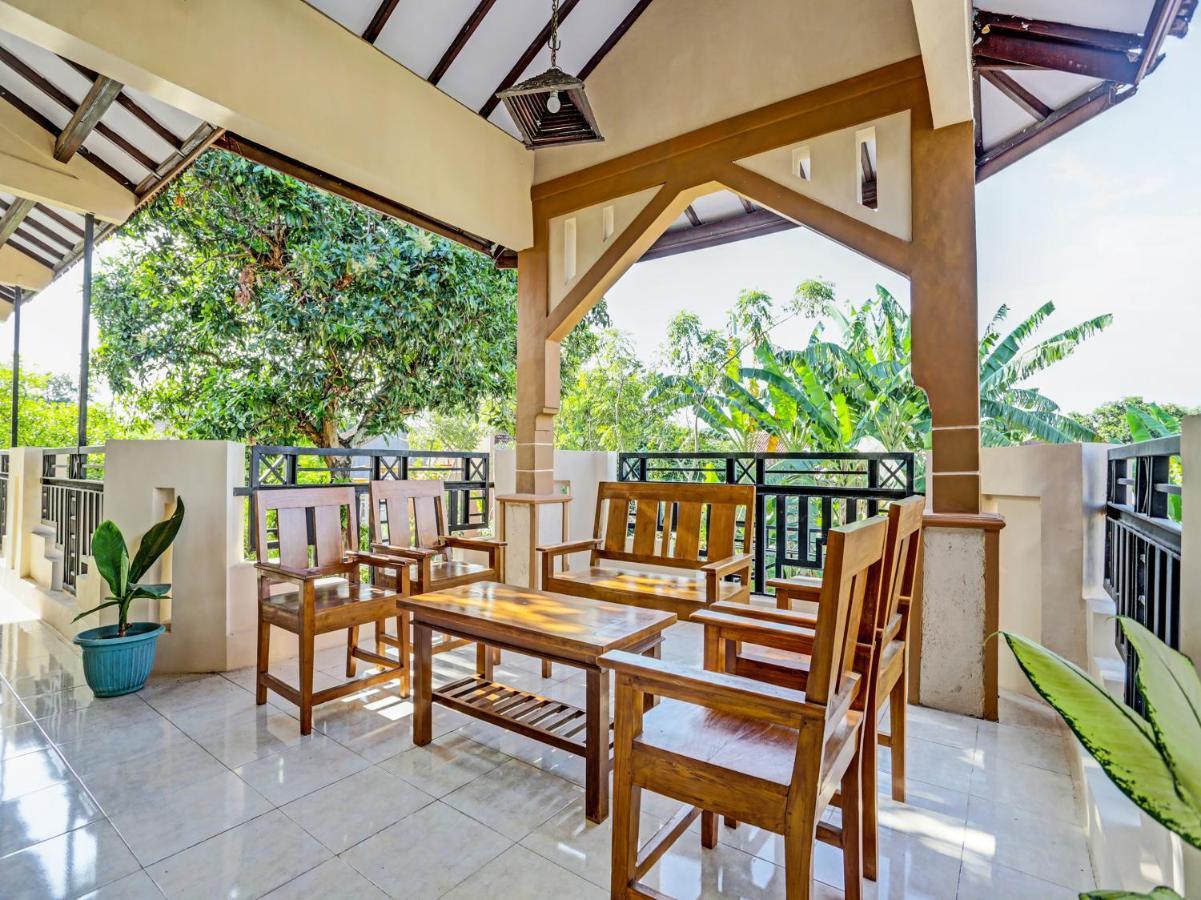 Oyo 91261 Cita Suraya Homestay Banyuwangi  Eksteriør billede