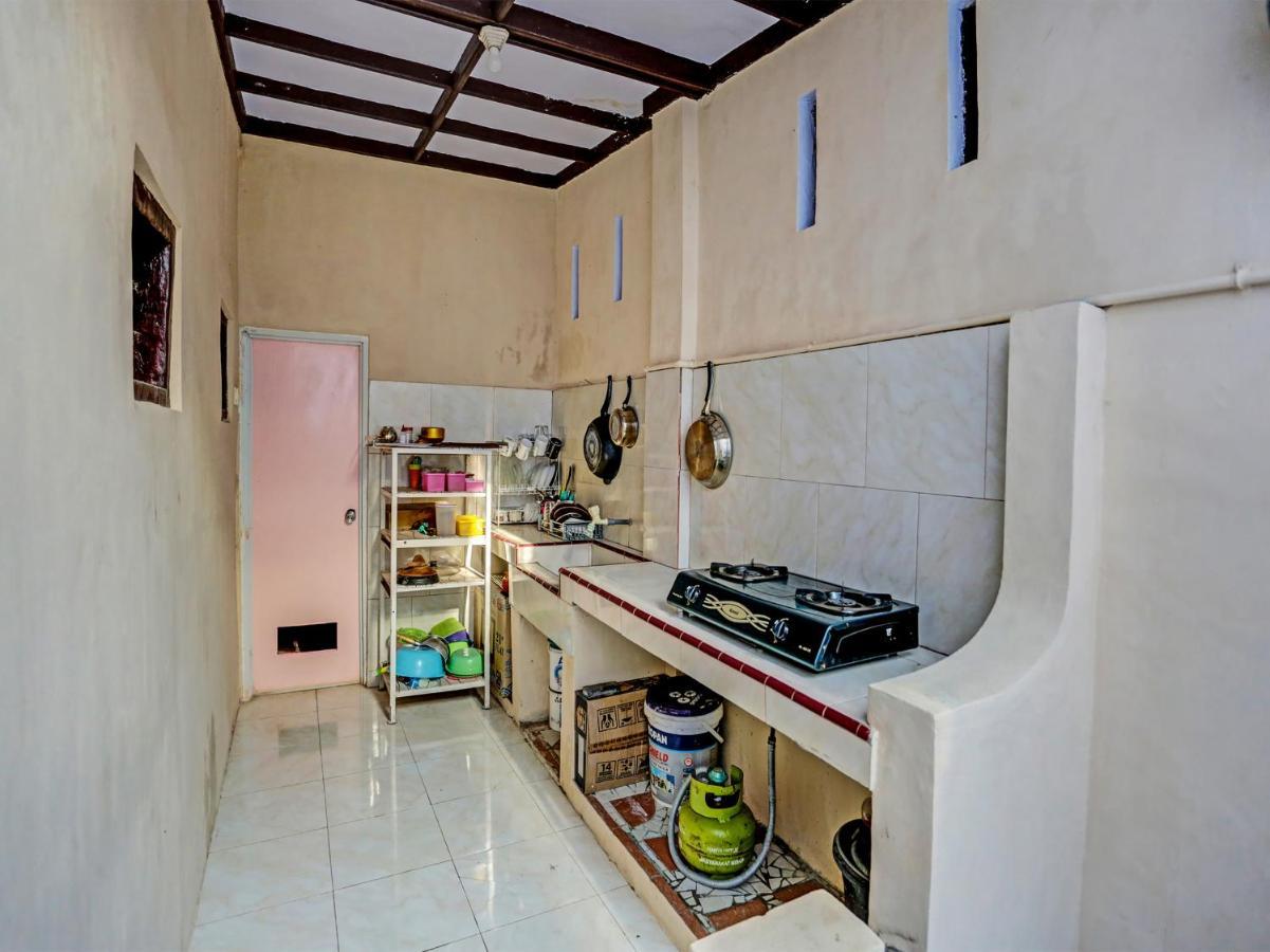Oyo 91261 Cita Suraya Homestay Banyuwangi  Eksteriør billede